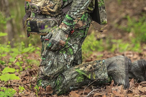Lightweight Camo Hunting <b>Gloves</b> - Product Image 2
