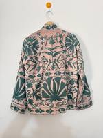 Veste en velours tricoté à col mandarin rose, broderie Suzani, broderie florale verte à la main, doublure en coton, style bohème écologique