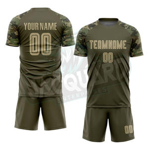 Uniforme de fútbol para hombre de diseño personalizado por sublimación de alta calidad OEM, ropa deportiva, uniforme de entrenamiento de fútbol hecho en Pakistán. - Product Image 1