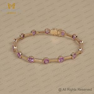 กำไลข้อมือทองคำ 14k ประดับพลอยแซฟไฟร์สีชมพู ดีไซน์สวยงาม งานละเอียด ขายส่ง ฝังแบบ Bezel Setting - Product Image 6