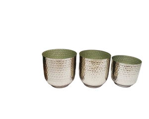 Macetero de metal con acabado dorado para decoración del hogar, disponible en 3 tamaños. - Product Image 3