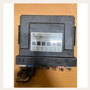 Module de commande de carrosserie (BCM) / Unité de commande moteur (ECU) compatible avec Chevrolet Equinox 2.4L, référence OEM 13577850, fabriqué par Chevrolet - Product Image 5