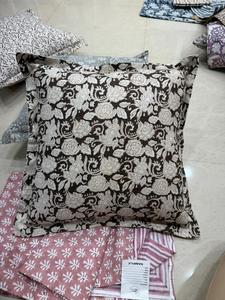 Funda de Cojín Decorativa para el Hogar, Hecha a Mano con Estampado Floral Auburn, 100% Lino, Estilo Tradicional Vintage, Ecológica - Product Image 5