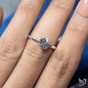 แหวนเพชรทรงกลม 1 กะรัต ได้รับการรับรองจาก IGI เพชรเพาะเลี้ยงในห้องปฏิบัติการ ตัวเรือนทองคำแท้ 10K แหวนแต่งงานแบบวงแหวนซ่อน - Product Image 5