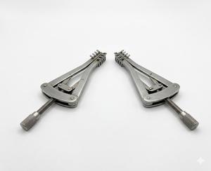 Rétracteur auto-rétentif Alm |   Acier chirurgical à 4 pointes |   Outil orthopédique et pour tissus mous - Product Image 1