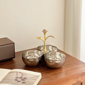 Bol de service double en argent de luxe avec poignée en forme de renne doré, élégant plateau à noix en métal pour la décoration de Noël à la maison - Product Image 2
