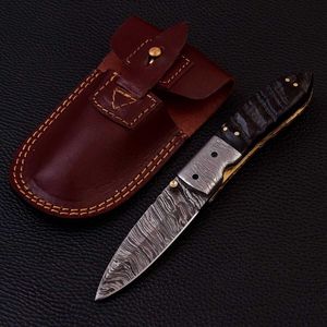 Cuchillo de bolsillo plegable EDC de grado industrial, hecho a mano, de acero de Damasco, con bloqueo de liner, para caza al aire libre, marca UA Supplies. - Product Image 1
