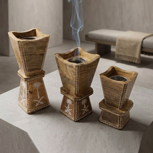 Ensemble brûleur d'encens moderne en bois en forme de sablier avec inserts en métal, mettant en valeur la veine naturelle du bois en trois pièces, décoration d'intérieur à niveaux - Product Image 5