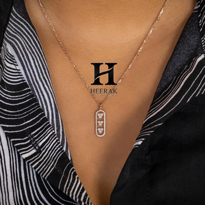 Colgante de Corazón de Diamante Móvil de Oro de 14K de Lujo, Diamante Cultivado en Laboratorio Certificado por IGI, Charm de Corazón Ovalado Vertical con Halo - Product Image 1