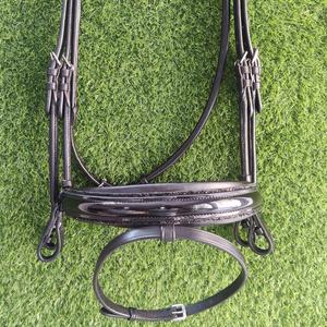 Brida de caballo redonda de cuero negro con brida de cuero de caballo suave acolchada y cristal - Product Image 5