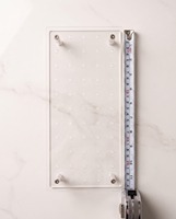 Support de présentation carré transparent en acrylique étanche pour sucettes avec impression et plusieurs trous pour fêtes, événements et utilisation sur bureau