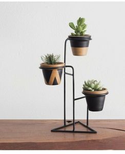 Support de pot de fleurs en fer exclusif, idéal pour offrir en cadeau aux amateurs de plantes, aux passionnés de décoration intérieure et aux stylistes de jardins. - Product Image 3