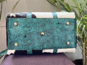 Sacs de voyage en cuir de vachette Western, multi-usages, sacs faits main, sacs de voyage unisexes, grande taille, couleur turquoise, sac à main en cuir de vache à poils - Product Image 4