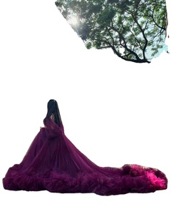 ชุดราตรีผู้หญิงสีเขียวอมฟ้า ดีไซน์หรูหรา ผ้าออร์แกนซ่า เหมาะสำหรับงานปาร์ตี้ ชายกระโปรงระบาย ตกแต่งด้วยขนเฟอร์ลายดอกไม้ สวมใส่สบาย มีโลโก้ด้านหน้าและเข็มขัด - Product Image 1