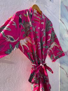 Bata de Baño Kimono de Lujo Unisex 100% Algodón con Estampado Floral, Cuello en V, Cierre con Cordón, Transpirable, Color Rosa, para Mujer, para la Playa - Product Image 3