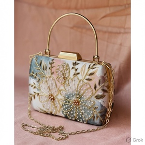 AZIZA FASHION DREAM – Pochette en Soie Brodée Florale et Perlée avec Chaîne et Fermeture Éclair – Légère, Décorée de Perles, Idéale pour les Soirées - Product Image 3