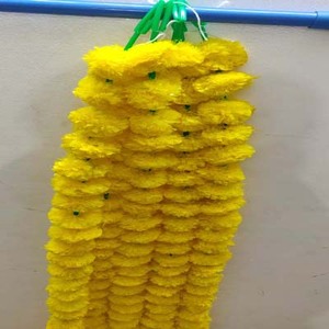 <b>Artificial</b> <b>Flowers</b> 9cm Diameter Carnation and Marigold <b>Silk</b> Wall Wreath Accessories Hall <b>Flower</b> Arrangement Section - Product Image 4