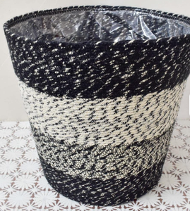 Sac à linge élégant et écologique en jute avec logo imprimé pour la promotion de la marque - Product Image 4