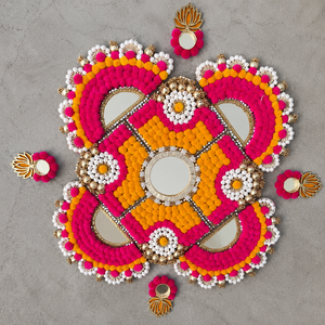 Tapis Rangoli fait main avec pompons et ensemble de Diya, bordure rose et jaune miroir perlé, décoration de sol pour mariage Diwali, tapis Rangoli de mariage - Product Image 6