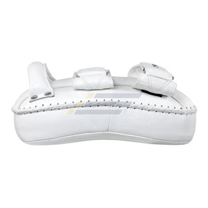 แผ่นรองมือสำหรับฝึกซ้อมมวยแบบมืออาชีพ คุณภาพสูง หนังวัวแท้ พรีเมียม - Product Image 2