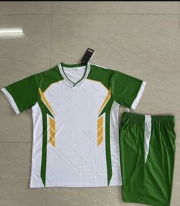 Conjunto de Uniforme de Fútbol para Entrenamiento Deportivo, Diseño Sublimado de Última Generación, Fabricado en Francia - Product Image 1