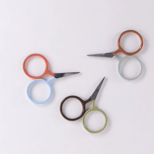 Ciseaux Putford blancs, petits ciseaux mignons pour broderie, mini-ciseaux bicolores circulaires de Degen - Product Image 2