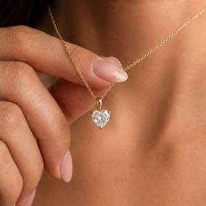 Colgante de Diamante Cultivado en Laboratorio con Corte Corazón, Chapado en Oro Amarillo de 18K, con Certificación IGI, para Uso Diario de Mujeres - Product Image 5