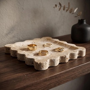 Bandeja de Servir Artesanal de Lujo de Resina de Travertino, Bandeja Decorativa Hecha a Mano con Efecto Mármol Epoxi para Accesorios y Decoración Elegantes para el Hogar - Product Image 5