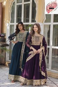 Ensemble Zari Anarkali avec Dupatta - 2 pièces : Robe Zari à broderie effet fleuri et sequins, et Dupatta brodée de sequins - Product Image 2