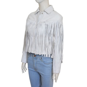 แจ็คเก็ตหนังผู้หญิงแบบใหม่พรีเมียมขายส่ง แต่งขอบด้วยพู่ ผ้าเนื้อนุ่ม ระบายอากาศได้ดี สไตล์ตะวันตก ใส่สบาย ทันสมัย - Product Image 6