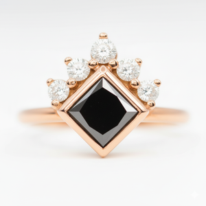 Anillo de Diamante Negro Natural de 3.25CT Aprox. 7.5x7.5MM, Oro de 14K, Hecho a Mano, Elegante, Joyería Fina - Product Image 2