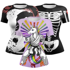 Vente en gros de rashguards à manches courtes pour filles, imprimés numériquement avec logo personnalisé, pour MMA, BJJ, Jiu Jitsu, natation, pour femmes - Product Image 2