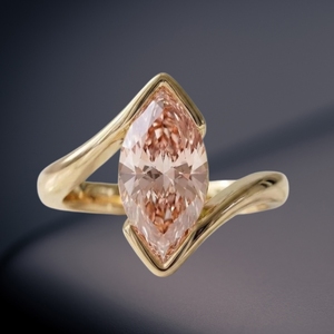 Bague en or 14 carats avec diamant de laboratoire taille marquise 2 carats, diamant rose jaune certifié IGI VS1, bague de fiançailles et de mariage personnalisée pour femme - Product Image 1
