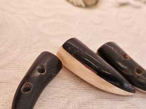 Horn <b>Toggle</b> Eco-Friendly Handmade Animal Style High Quality Buffalo Horn <b>Toggle</b> <b>Buttons</b> Polished Natural <b>Toggles</b> - Product Image 2
