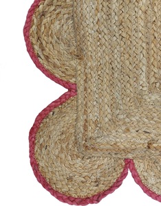 Tapis artisanal en jute naturelle à poils ras, rose, bord festonné, écologique, style bohème et rustique, pour salon et décoration intérieure - Product Image 2