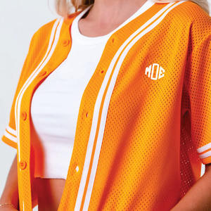 Maillot de baseball court pour femme de qualité supérieure, en maille, boutonné sur le devant, manches courtes, édition spéciale vintage, maillot d'entraînement, OEM en gros - Product Image 6