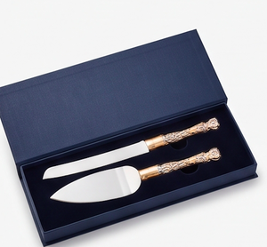 Serveur de gâteau en or de designer avec poignée en cristal Outil de coupe de gâteau pratique parfait pour le service et les cadeaux de dessert de tous les jours - Product Image 6