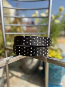 Ceinture Western Vintage Faite à la Main avec Clous, en Cuir de Vachette à Poils, Boucle en Acier Robuste, Largeur 1-1,5 pouces, Toutes Longueurs Disponibles - Product Image 2