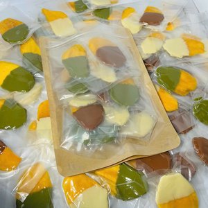 Mango Deshidratado Suave con Chocolate Gourmet, Mango Premium con Capa de Chocolate Suave, Fruta Tropical, Sabor Agridulce, Venta al por Mayor - Product Image 1