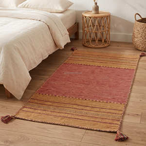 Tapis de chevet en coton tissé à la main avec bordure texturée pour chambre minimaliste et maison de style Japandi - Product Image 2