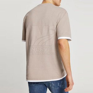Camiseta básica elegante e informal diseñada para atuendos modernos y comodidad duradera. - Product Image 6
