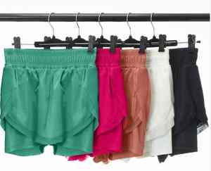 Shorts de course ultra confortables, doux, extensibles, à séchage rapide, en tissu léger et antidérapant pour femmes - Product Image 5