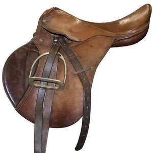 Silla de Montar Inglesa de Cuero Marrón Premium con Asiento Profundo y Estribos para Equitación Profesional y Entrenamiento - Product Image 1