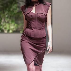 Robe bustier structurée pour femme ODM, col carré, manches courtes, coupe ajustée, tenue quotidienne, marque AnyShape - Product Image 1