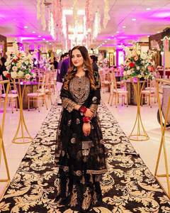 Traje de seda paquistaní de diseño moderno al por mayor, ropa de trabajo de algodón interior bonito Salwar para bodas, compromisos y fiestas - Product Image 4