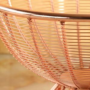 Líneas y estructura elegantes que realzan la estética general de la cocina. La cesta de metal para frutas se adapta fácilmente a cocinas pequeñas o grandes. - Product Image 3