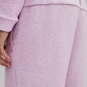 Conjunto de 2 piezas de sudadera con capucha y pantalones cortos texturizados color lavanda para hombre, ropa informal ligera de verano, conjunto de pantalones cortos perfectos y cómodos - Product Image 4