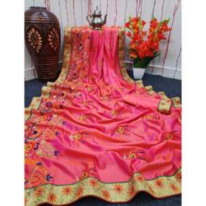 Saree de mariage exquis avec impression élégante de conception de fleur et travail de broderie - Product Image 2