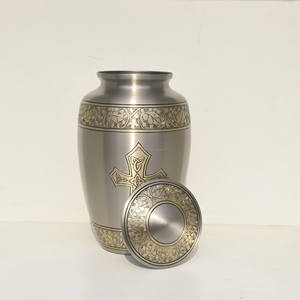 Urnes funéraires en laiton gravées sur mesure en gros, cendres humaines, style américain, 10 pouces, capacité de 200/220 pouces cubes, fournitures funéraires - Product Image 3