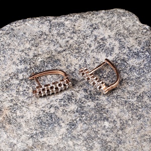 Nouvelle arrivée Clou d'oreille en or rose 18 carats à motif unique en diamant naturel pour le grossiste de bijoux faits à la main pour femmes - Product Image 6